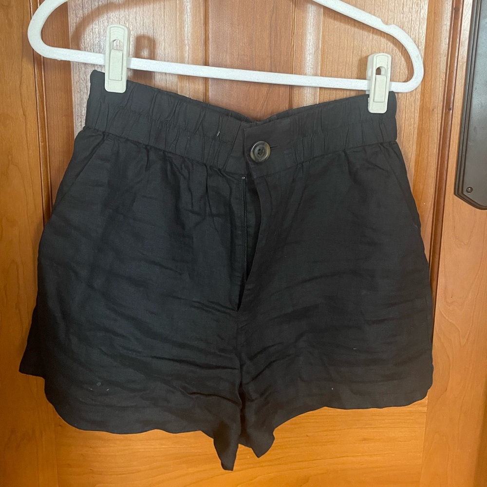 Linen high waisted shorts